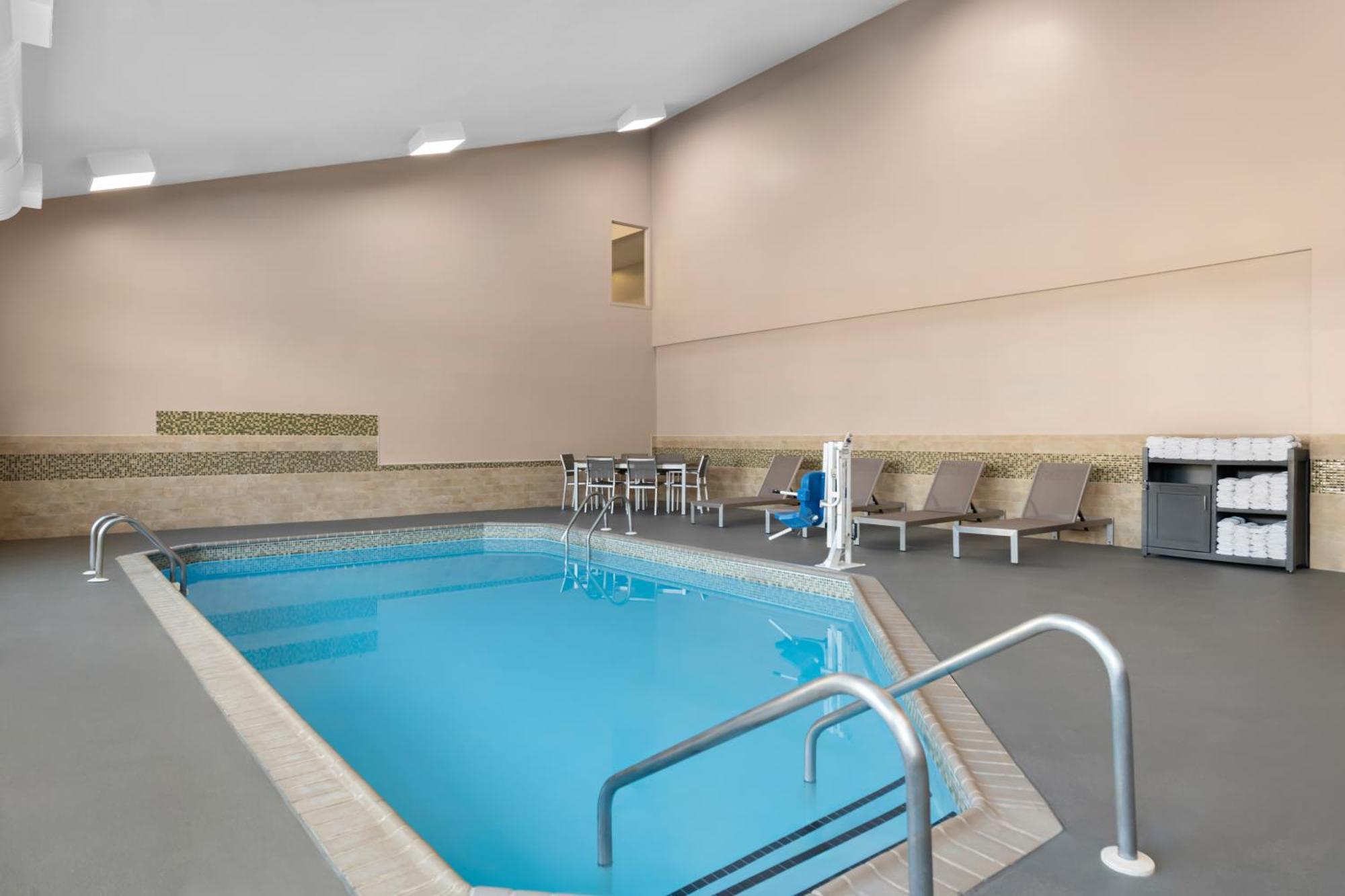 Country Inn & Suites By Radisson, Coon Rapids, Mn Dış mekan fotoğraf