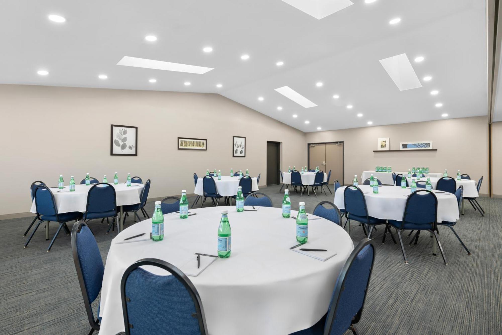 Country Inn & Suites By Radisson, Coon Rapids, Mn Dış mekan fotoğraf