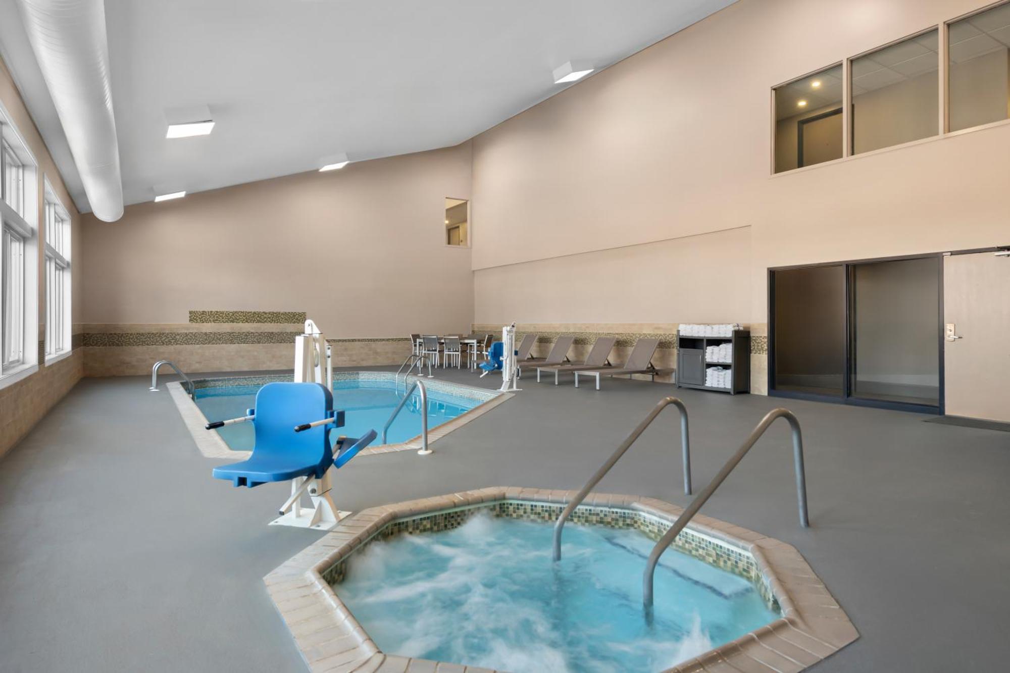 Country Inn & Suites By Radisson, Coon Rapids, Mn Dış mekan fotoğraf